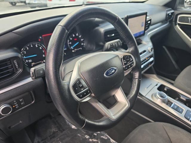 Certified 2020 Ford Explorer XLT w/ Equipment Group 202A RWD image 17