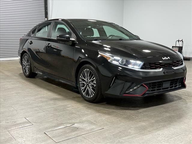 Used 2023 Kia Forte GT-Line w/ GT-Line Premium Package image 2