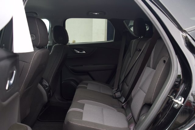 Used 2025 Chevrolet Blazer LT FWD image 34