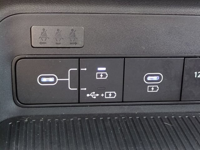 Used 2025 Hyundai Kona SEL FWD image 21