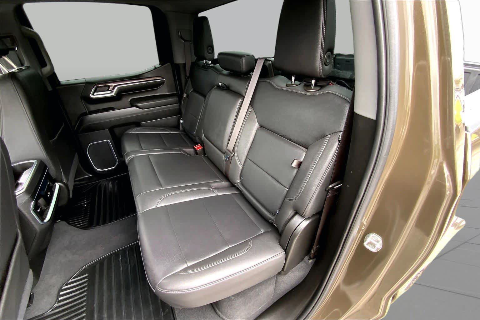 Used 2023 Chevrolet Silverado 1500 LTZ AWD/4WD image 19