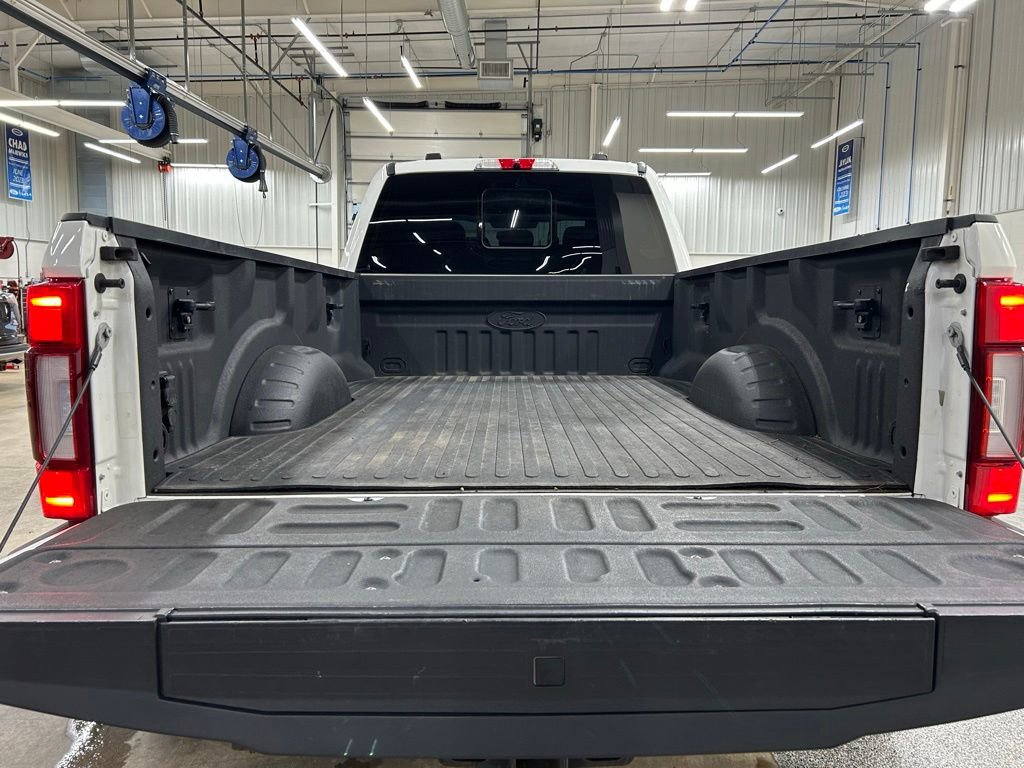 Certified 2022 Ford F450 Platinum w/ FX4 Off-Road Package AWD/4WD image 35