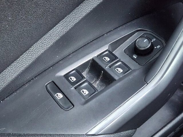 Used 2020 Volkswagen Jetta R-Line w/ R-Line Cold Weather Package image 23