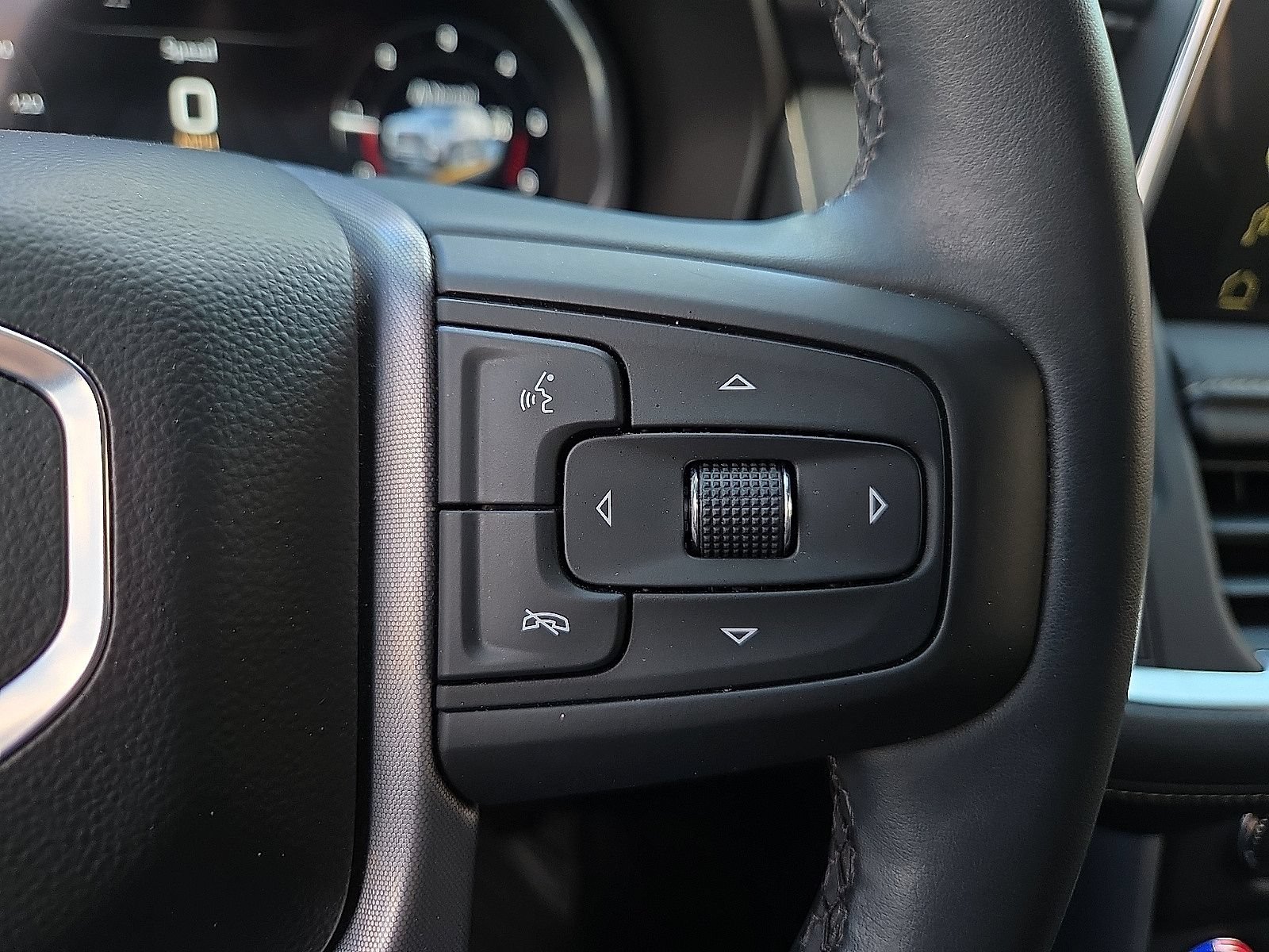 Used 2024 GMC Yukon SLT w/ SLT Luxury Package AWD/4WD image 20