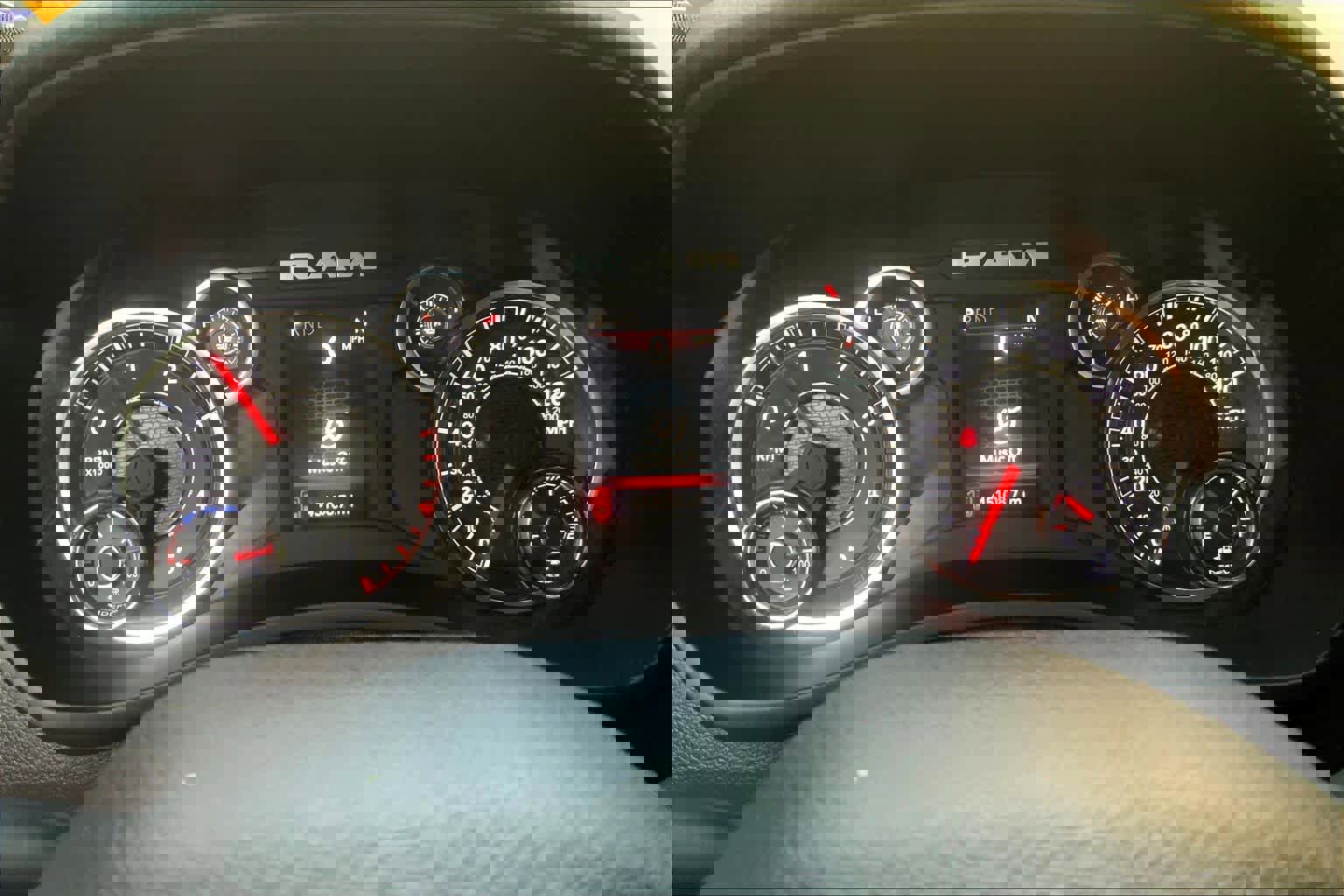 Used 2024 RAM 3500 Big Horn image 24