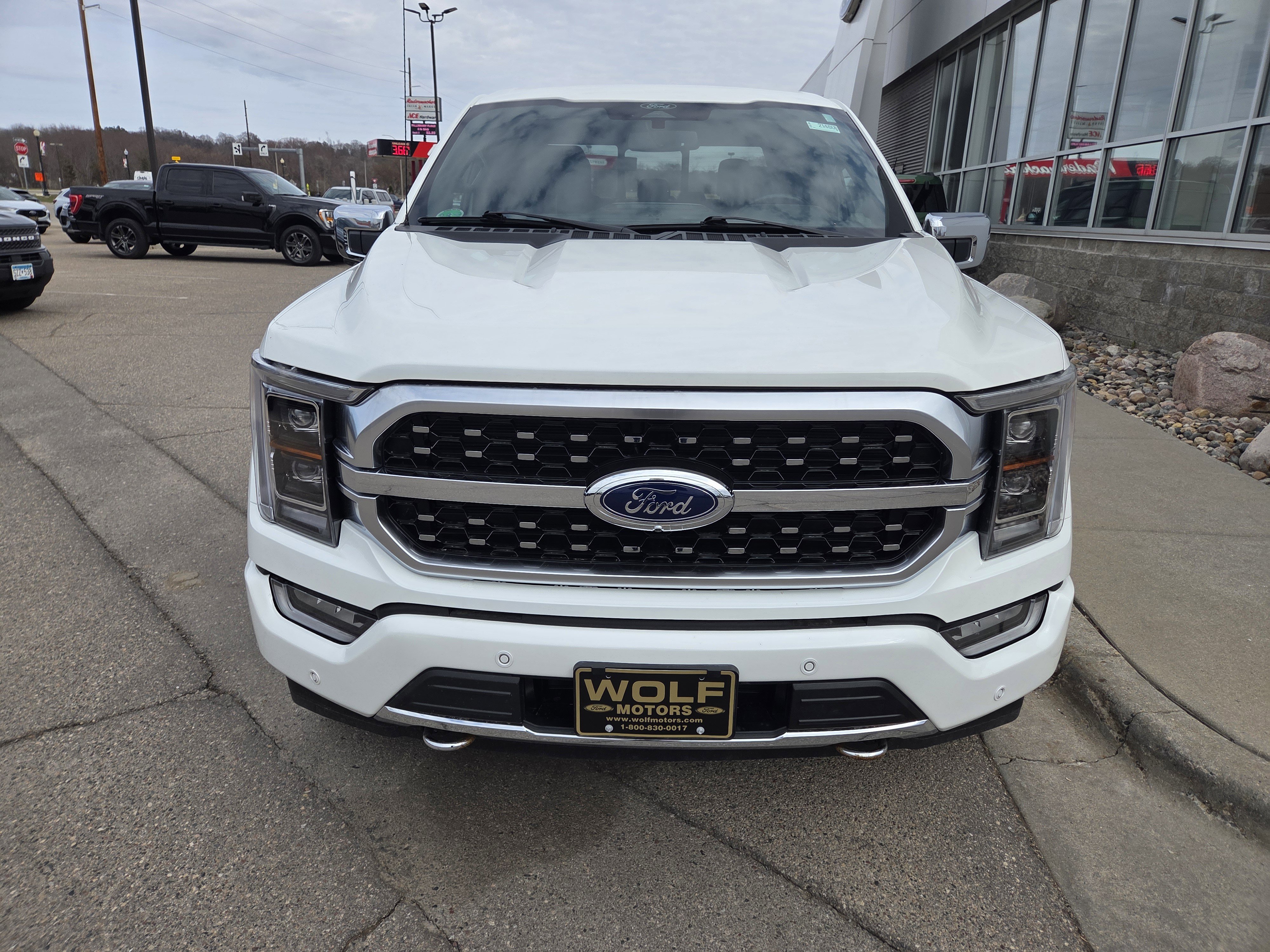Certified 2022 Ford F150 Platinum w/ Equipment Group 701A High AWD/4WD image 4