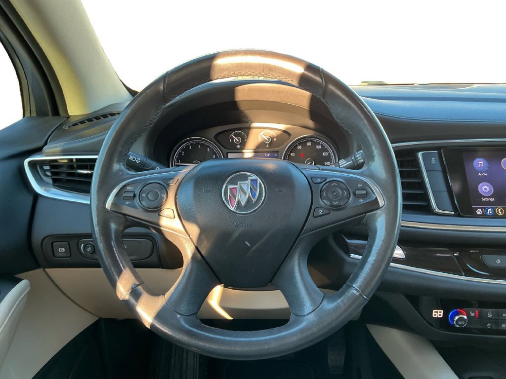 Used 2020 Buick Enclave Essence FWD image 18