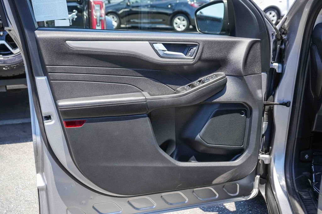 Certified 2021 Ford Escape SE FWD image 26