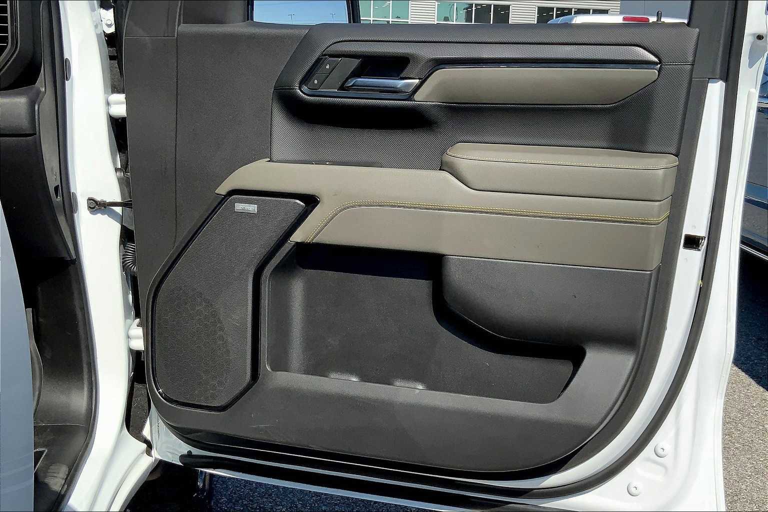 Used 2024 Chevrolet Silverado 1500 ZR2 w/ Technology Package image 22