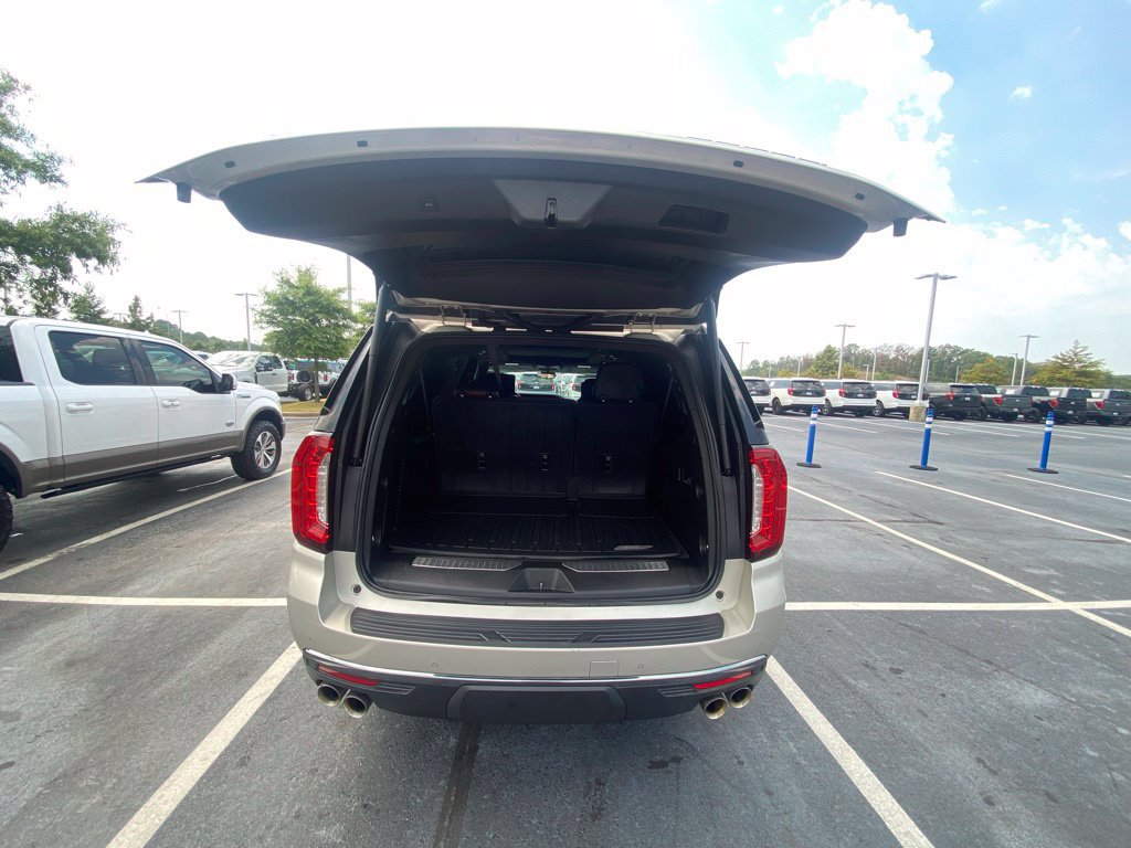 Used 2023 GMC Yukon XL Denali Ultimate AWD/4WD image 29