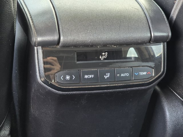 Used 2022 Toyota Highlander L FWD image 20
