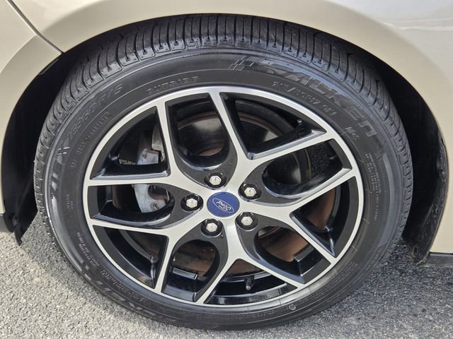 Certified 2017 Ford Focus SEL image 18