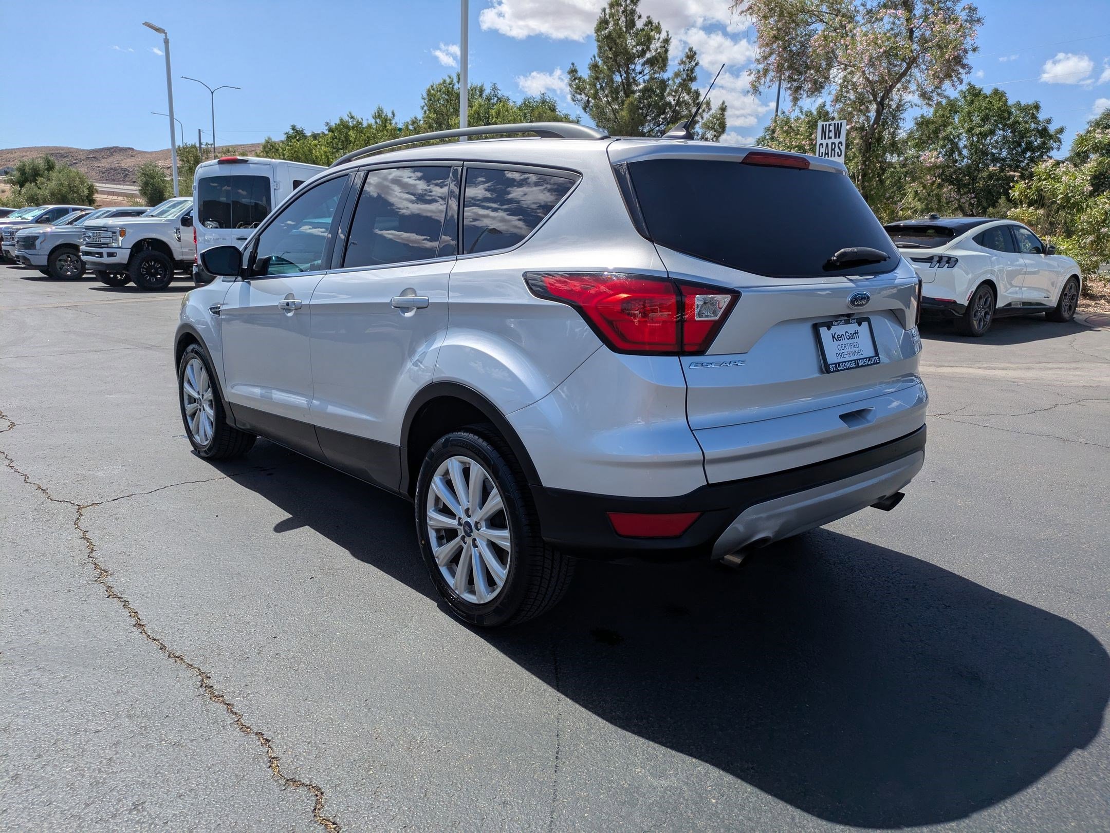 Certified 2019 Ford Escape SEL FWD image 7