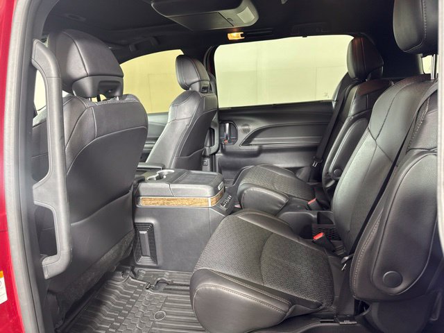 Used 2026 Toyota Sienna Platinum AWD/4WD image 12