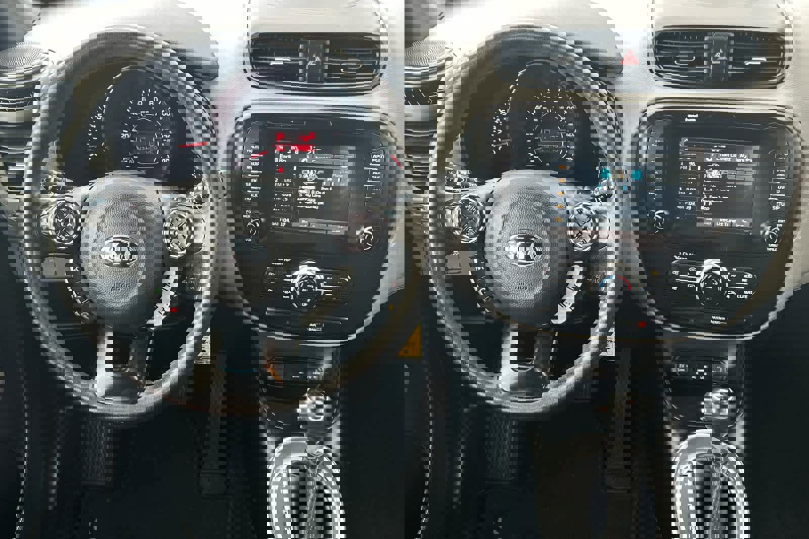 Used 2019 Kia Soul + image 14