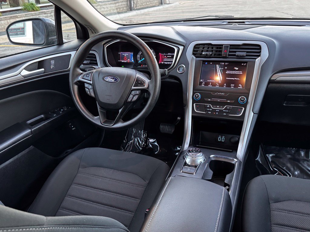 Certified 2019 Ford Fusion SE FWD image 15