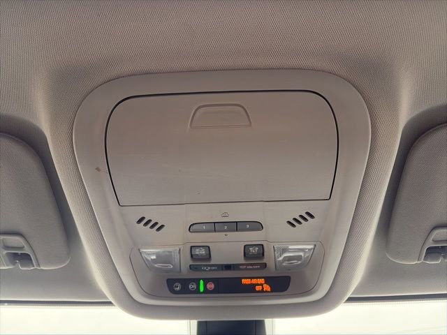 Used 2021 GMC Acadia SLT image 25