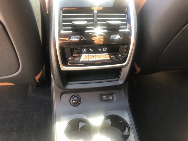 Used 2021 BMW X7 M50i w/ Cold Weather Package AWD/4WD image 8