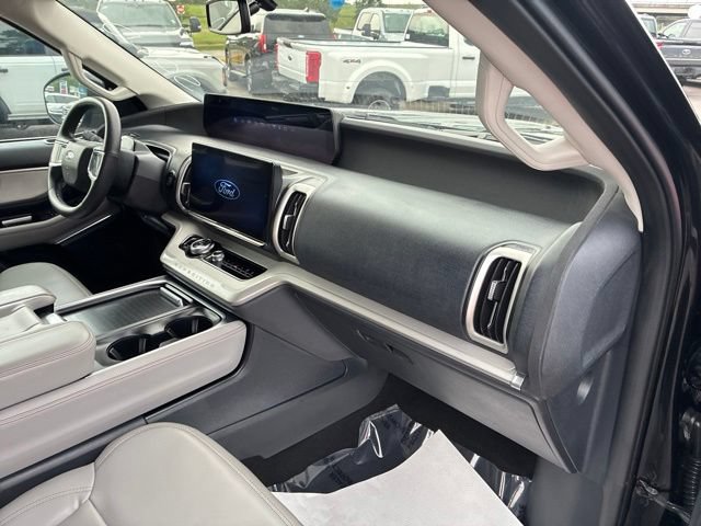Certified 2025 Ford Expedition Active AWD/4WD image 49