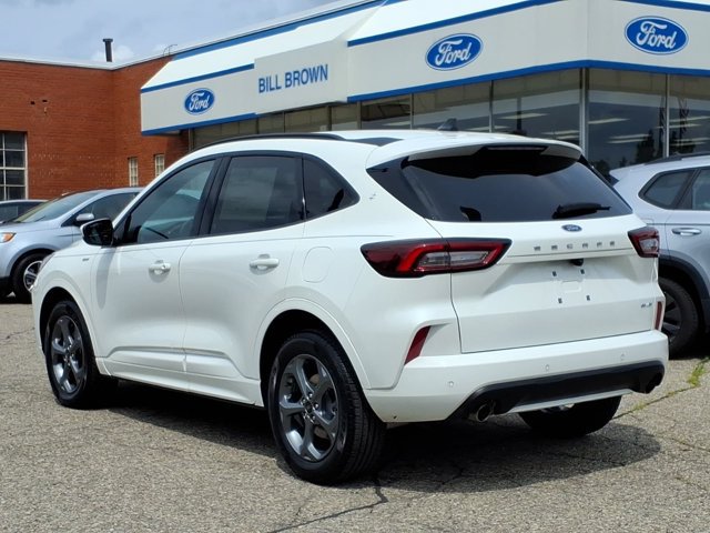 Certified 2023 Ford Escape ST-Line Select w/ Tech Pack #1 AWD/4WD image 2