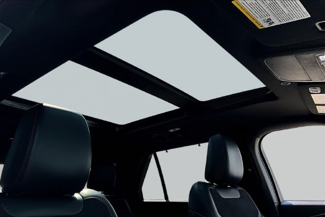 Certified 2025 Ford Explorer ST AWD/4WD image 27