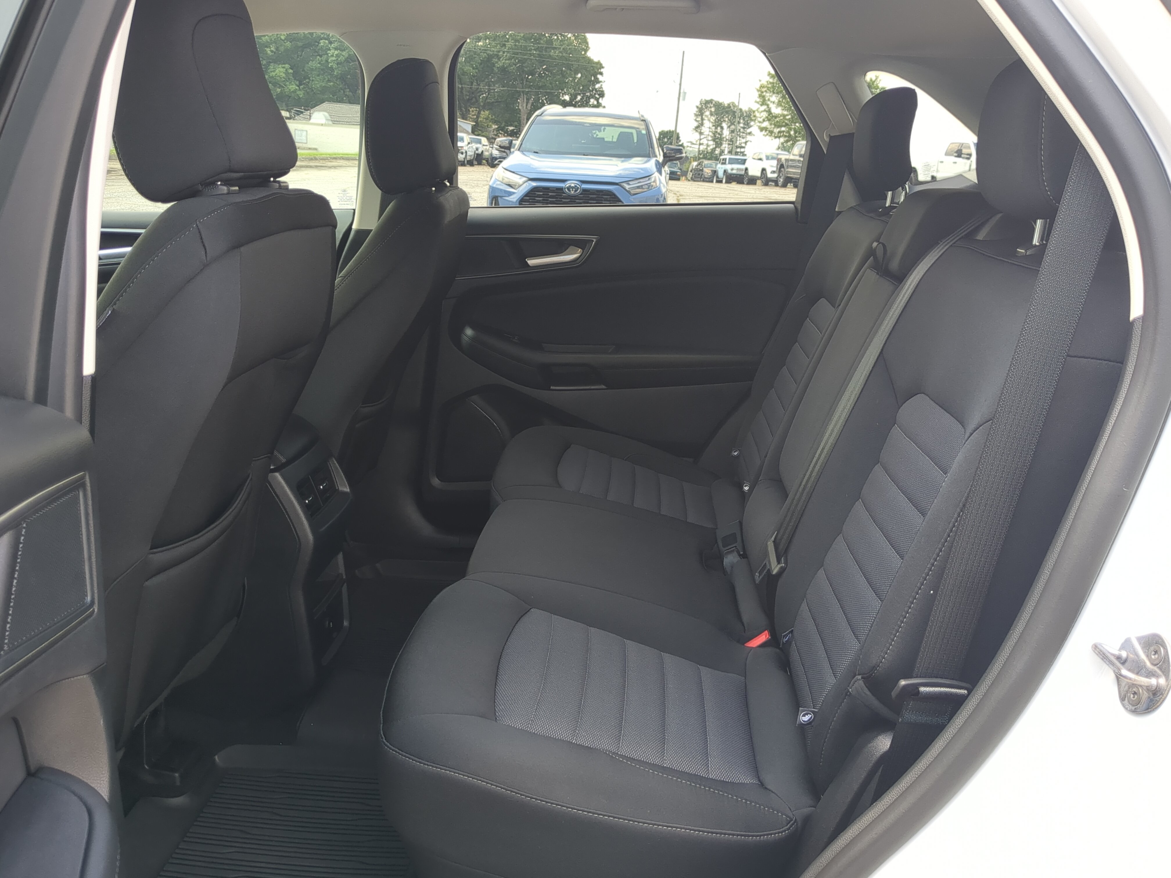 Certified 2024 Ford Edge SE w/ Cargo Accessory Package AWD/4WD image 12