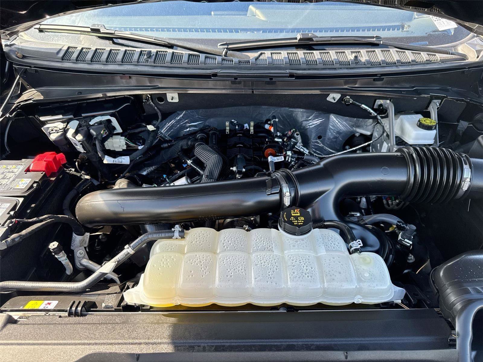 Certified 2025 Ford Expedition Active RWD image 16