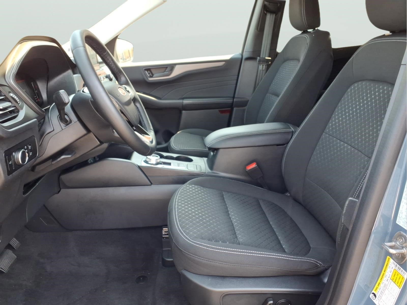 Certified 2024 Ford Escape Active AWD/4WD image 15