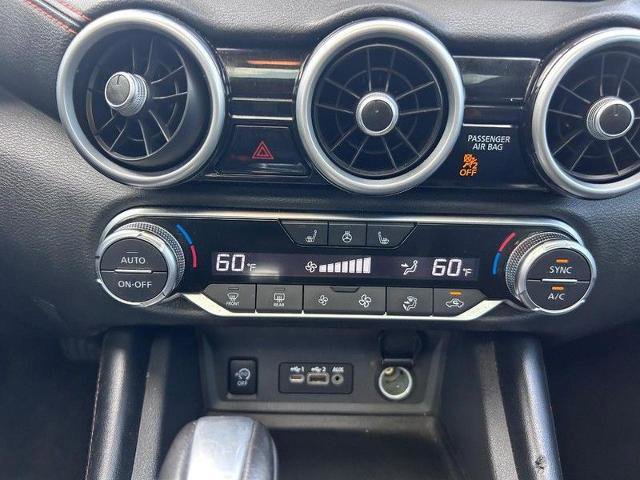 Used 2025 Nissan Sentra SR w/ SR Premium Package image 16