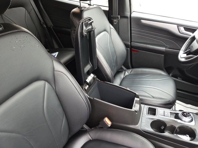 Certified 2025 Ford Escape SE w/ PHEV Premium Package FWD image 37