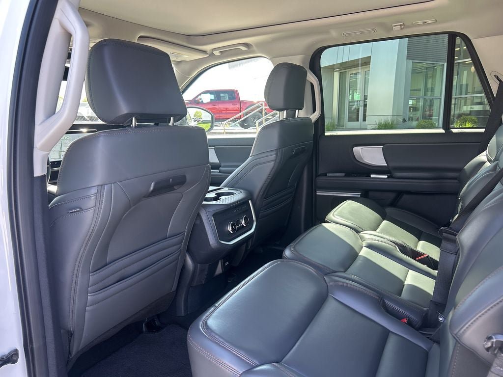 Certified 2025 Ford Expedition Active AWD/4WD image 14