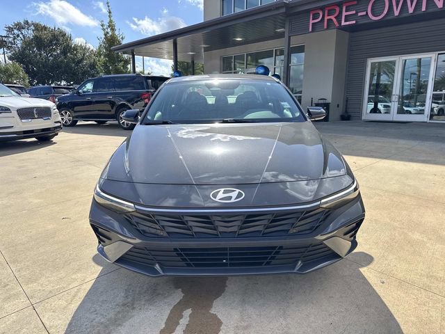 Used 2025 Hyundai Elantra Sport w/ Cargo Package image 3