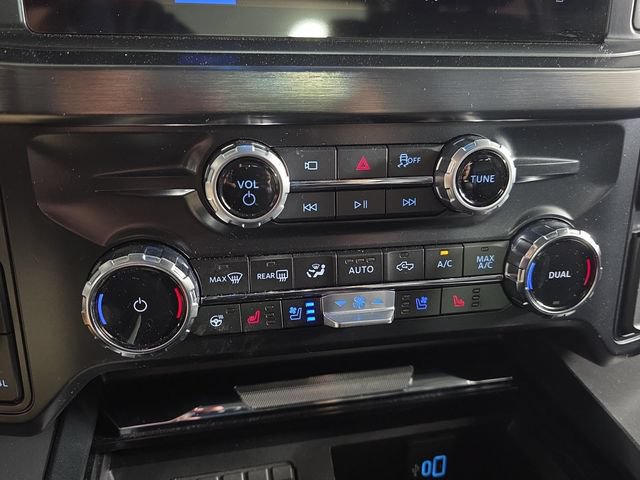 Certified 2025 Ford F350 Lariat w/ Black Appearance Package AWD/4WD image 18