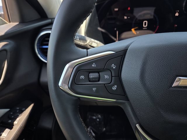 Used 2024 Chevrolet Trax LT w/ LT Convenience Package FWD image 22