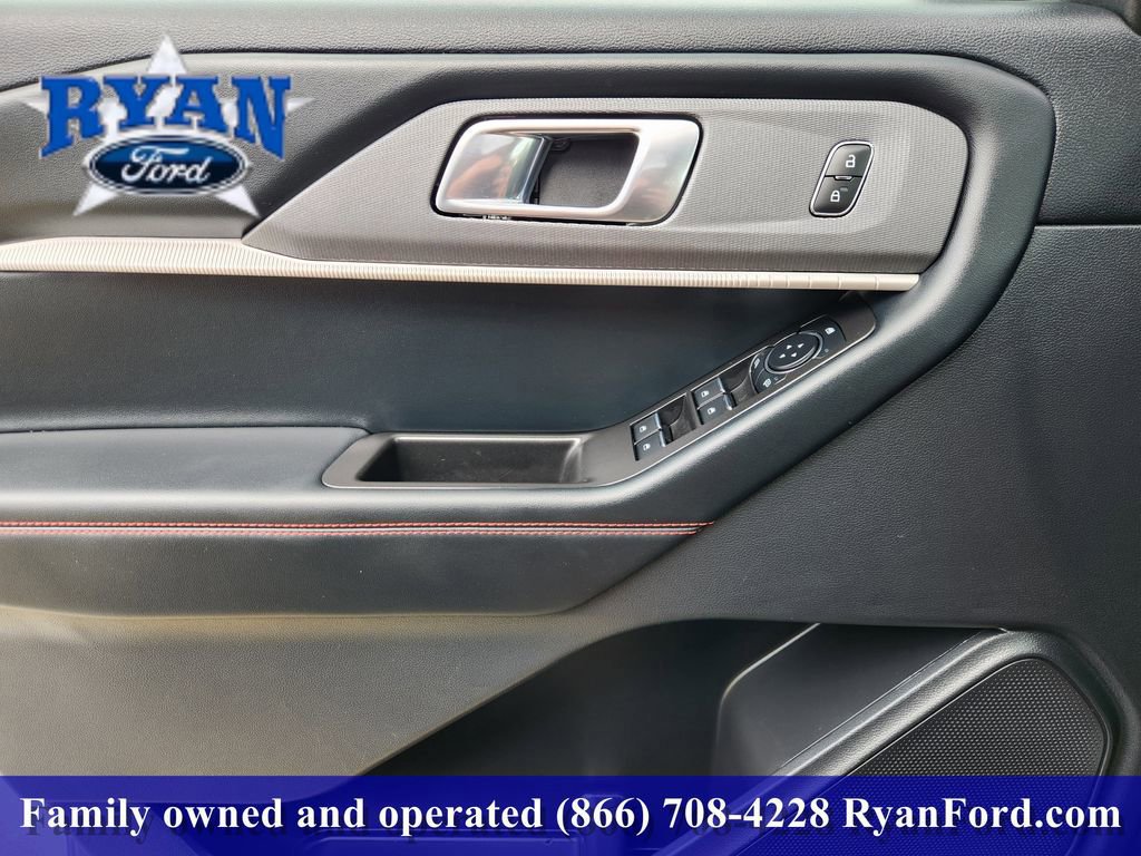 Certified 2025 Ford Explorer ST-Line AWD/4WD image 16