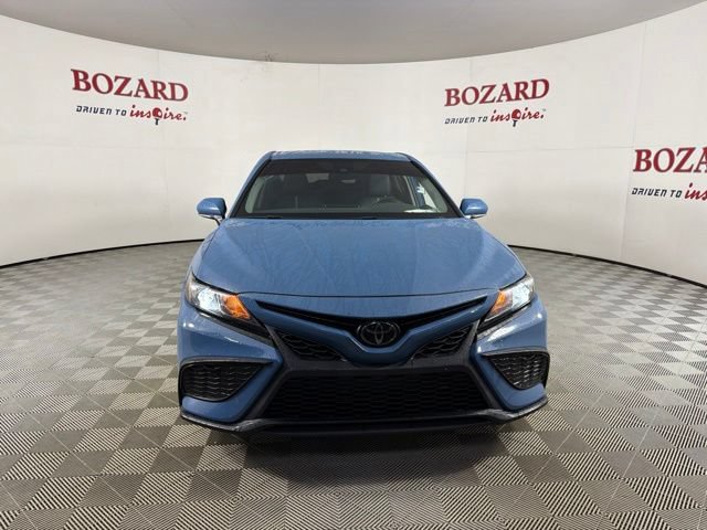 Used 2024 Toyota Camry SE FWD image 2