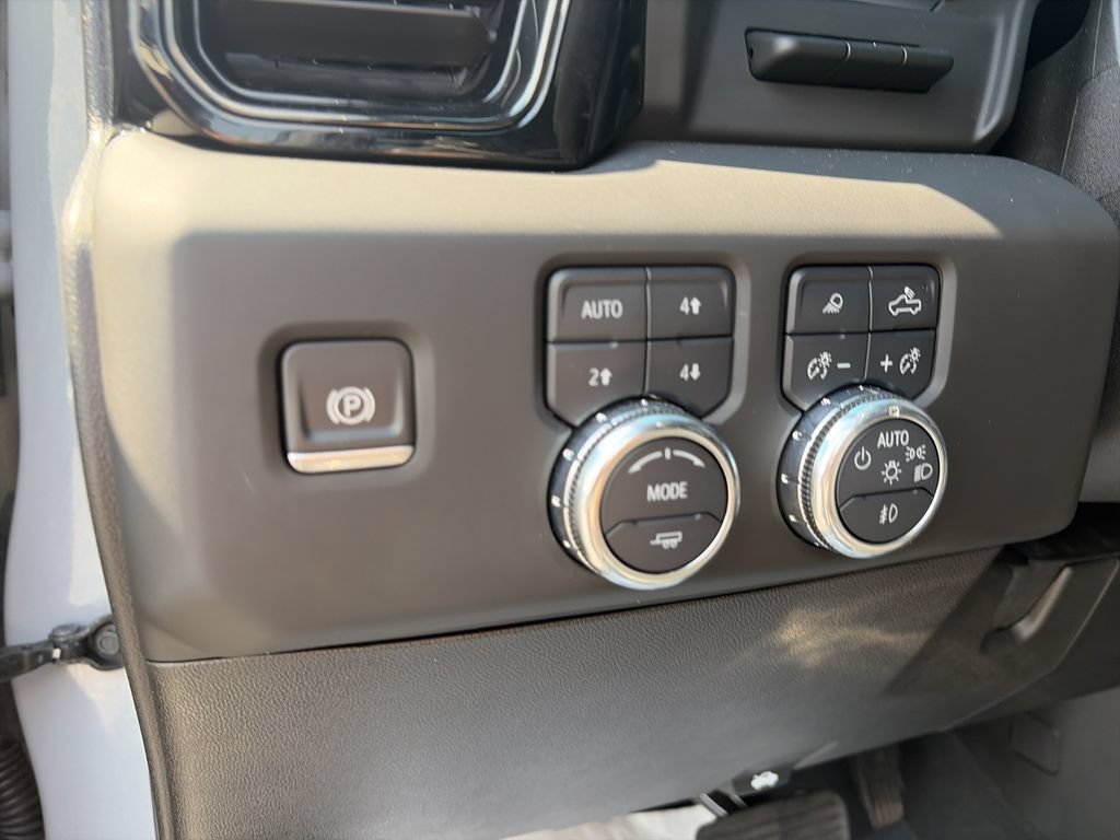 Used 2025 GMC Sierra 2500 AT4X AWD/4WD image 20