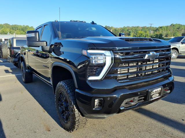 Used 2025 Chevrolet Silverado 2500 LT w/ Trail Boss Package AWD/4WD image 4