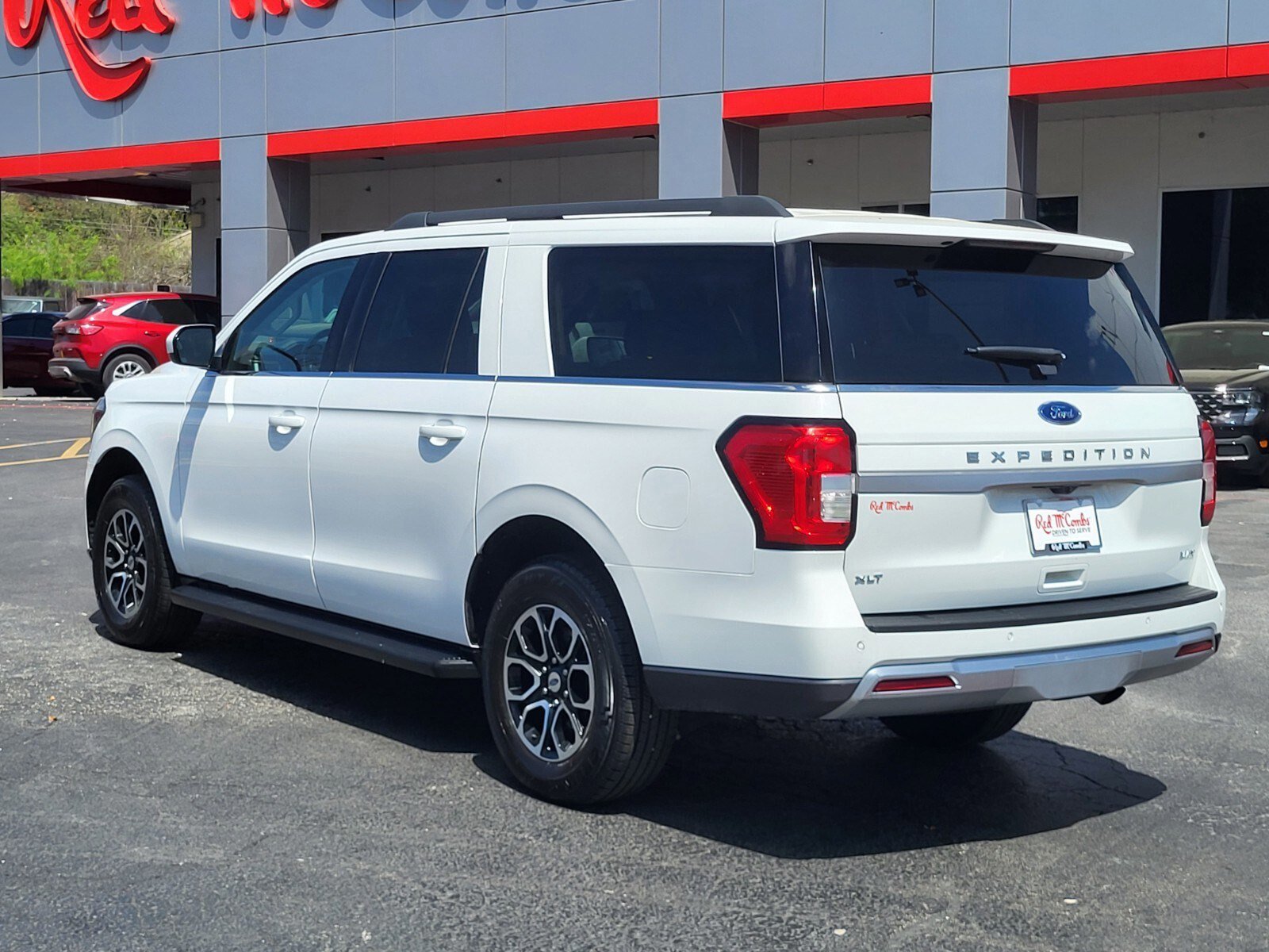 Certified 2023 Ford Expedition Max XLT image 5