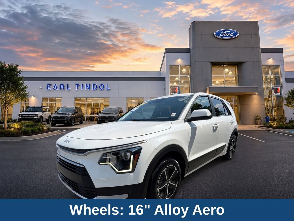 Used 2023 Kia Niro LX FWD image 4