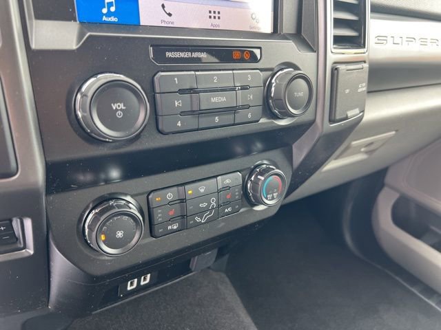 Certified 2019 Ford F250 XLT w/ XLT Premium Package image 16