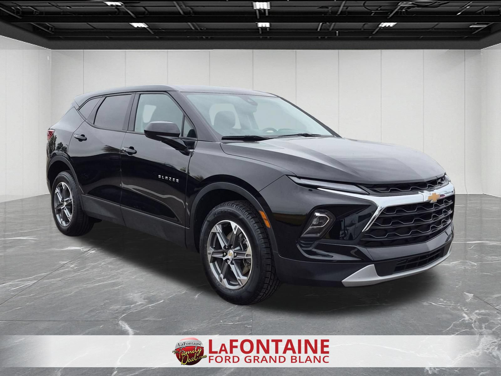 Used 2025 Chevrolet Blazer LT FWD image 7