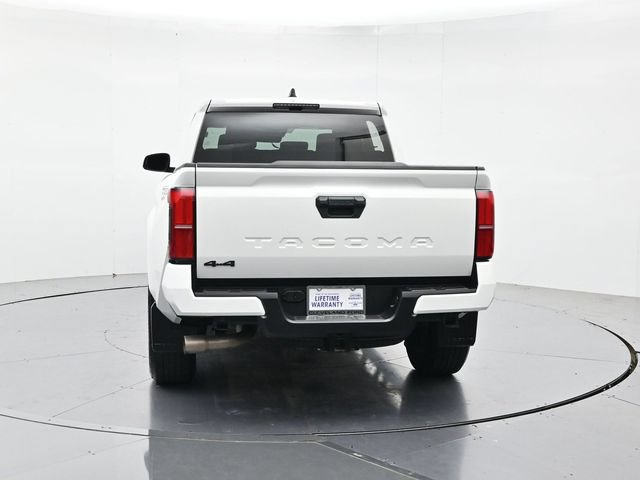 Used 2025 Toyota Tacoma TRD Sport AWD/4WD image 8