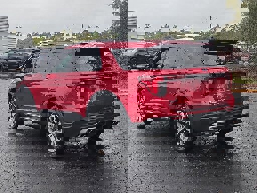 Certified 2025 Ford Explorer Platinum w/ Ultimate Package image 3