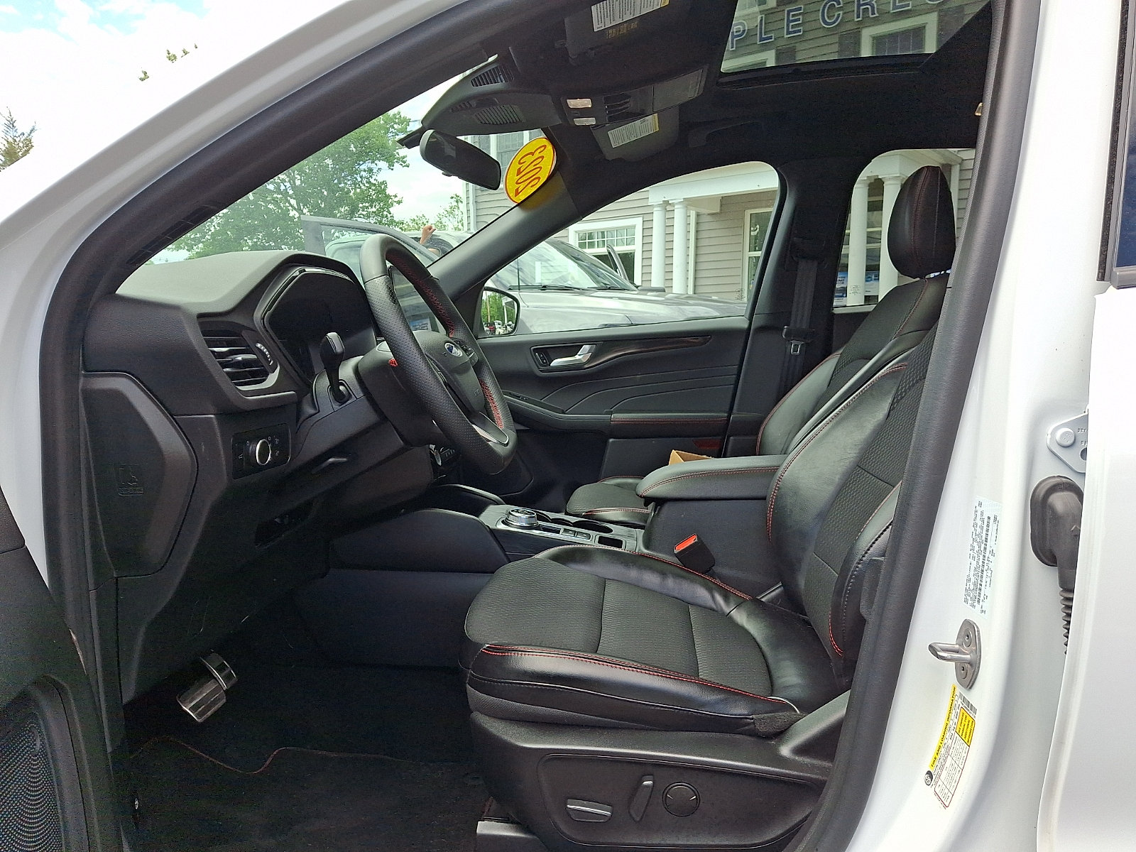 Certified 2023 Ford Escape ST-Line w/ Tech Pack #1 AWD/4WD image 14