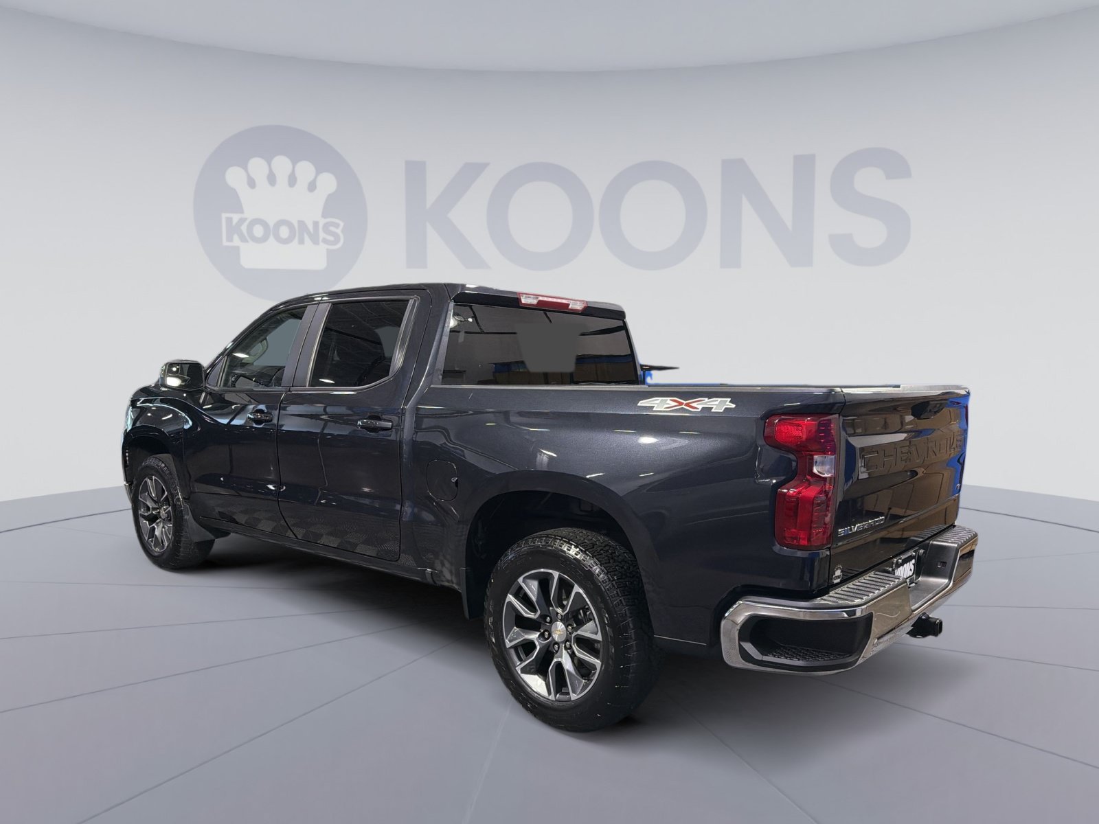 Used 2024 Chevrolet Silverado 1500 LT AWD/4WD image 4