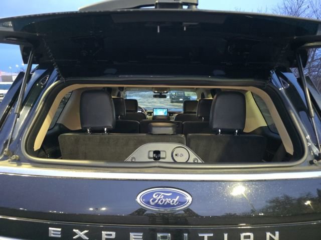 Certified 2024 Ford Expedition XLT image 16