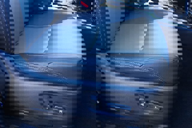 Used 2021 Toyota 4Runner SR5 Premium w/ Moonroof Package image 12