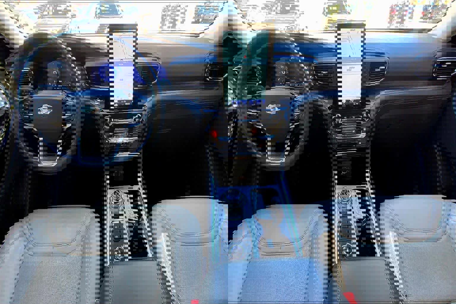 Certified 2021 Ford Explorer Platinum w/ Equipment Group 601A image 15