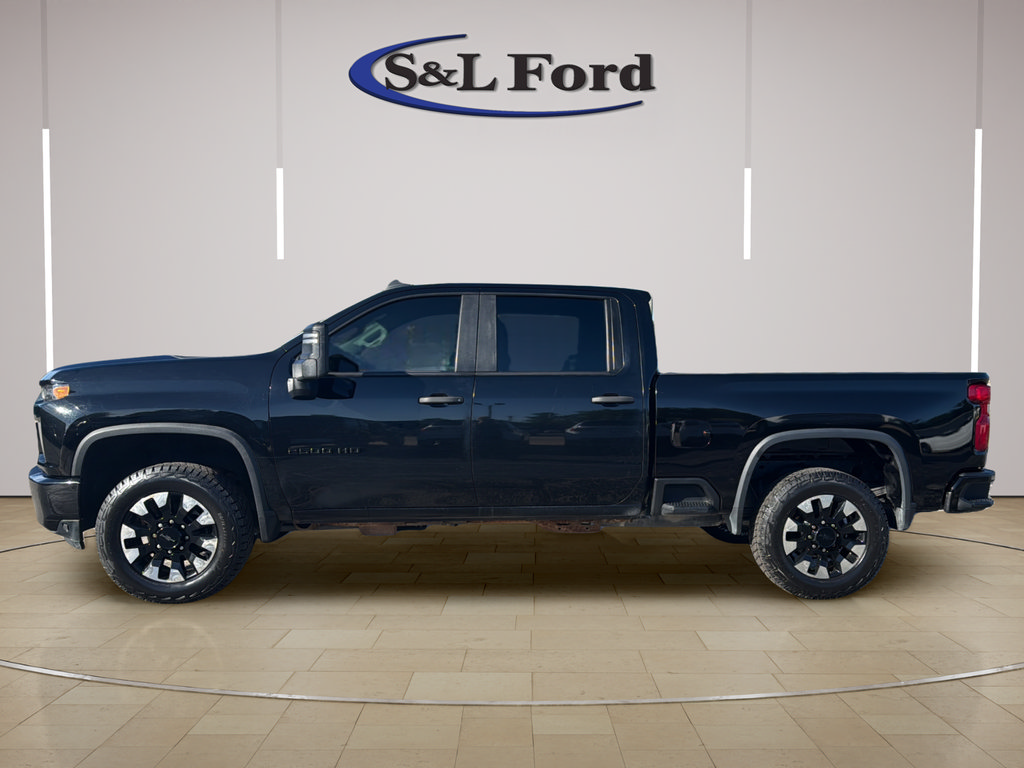 Used 2020 Chevrolet Silverado 2500 Custom w/ Custom Convenience Package AWD/4WD image 3
